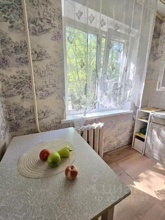 2-к кв. Омская область, Омск Городок Нефтяников мкр, ул. 19-го ... - Фото 0