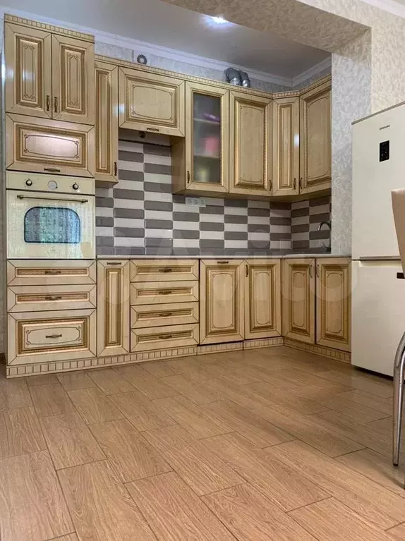1-к. квартира, 50 м, 4/17 эт. - Фото 1