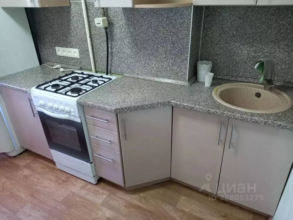 2-к кв. Омская область, Омск ул. Перелета, 4 (50.0 м) - Фото 1