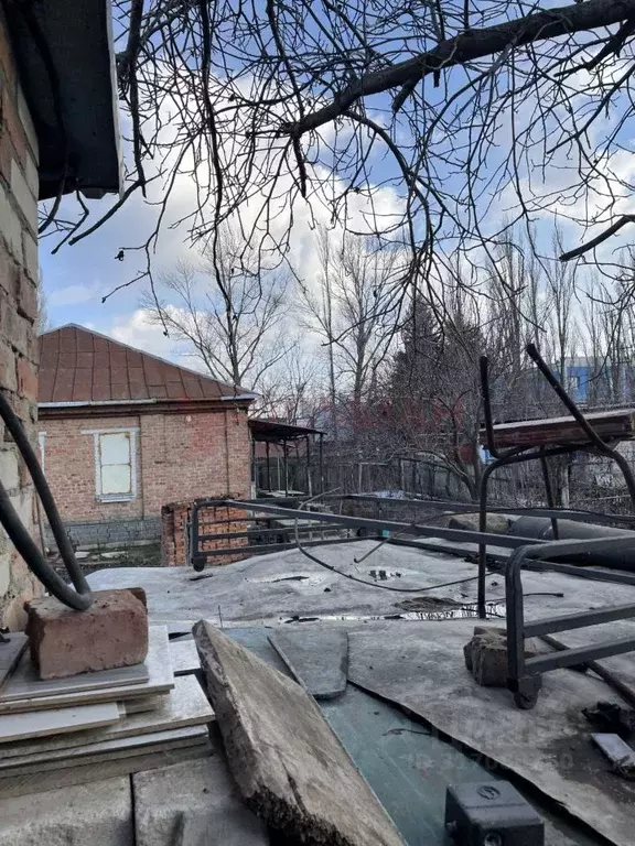Дом в Ростовская область, Волгодонск Комсомольская ул., 32/7 (50 м) - Фото 0