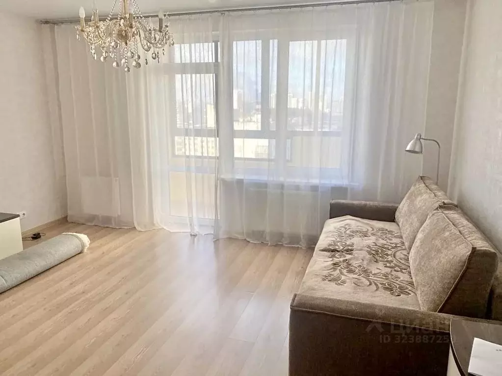 1-к кв. Свердловская область, Екатеринбург ул. Радищева, 61 (54.2 м) - Фото 1