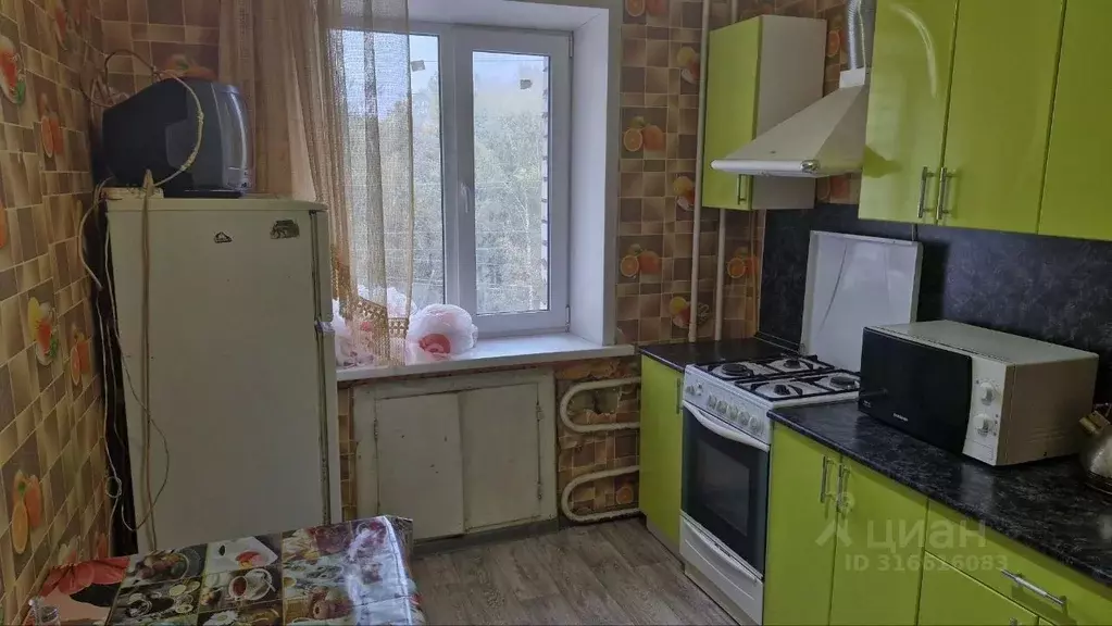 3-к кв. Тульская область, Алексин Дубравная ул., 25к1 (60.9 м) - Фото 0