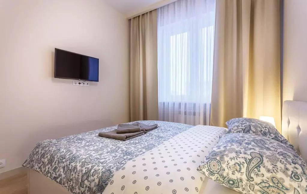 2-к кв. Москва Профсоюзная ул., 128А (42.0 м) - Фото 0