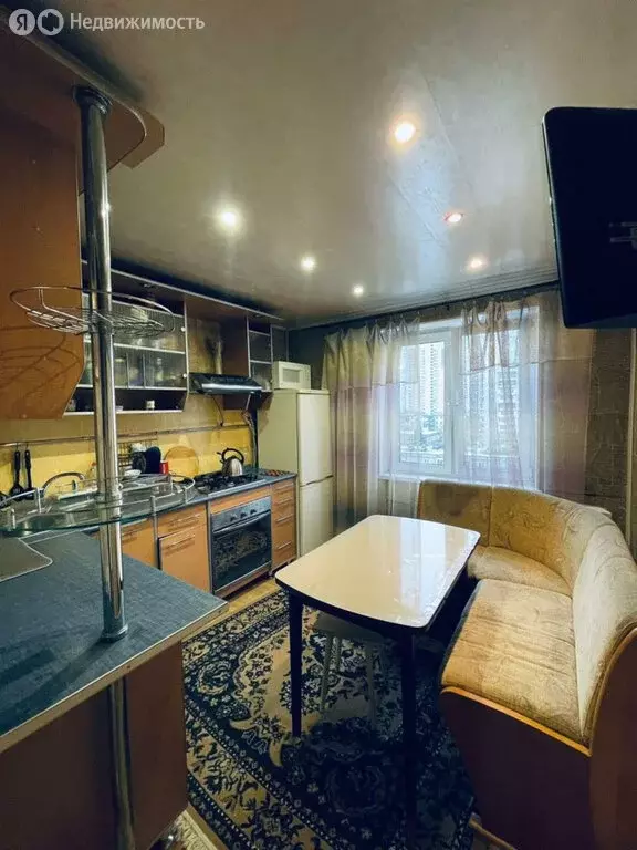 2-комнатная квартира: Екатеринбург, Ангарская улица, 42 (51.2 м) - Фото 1