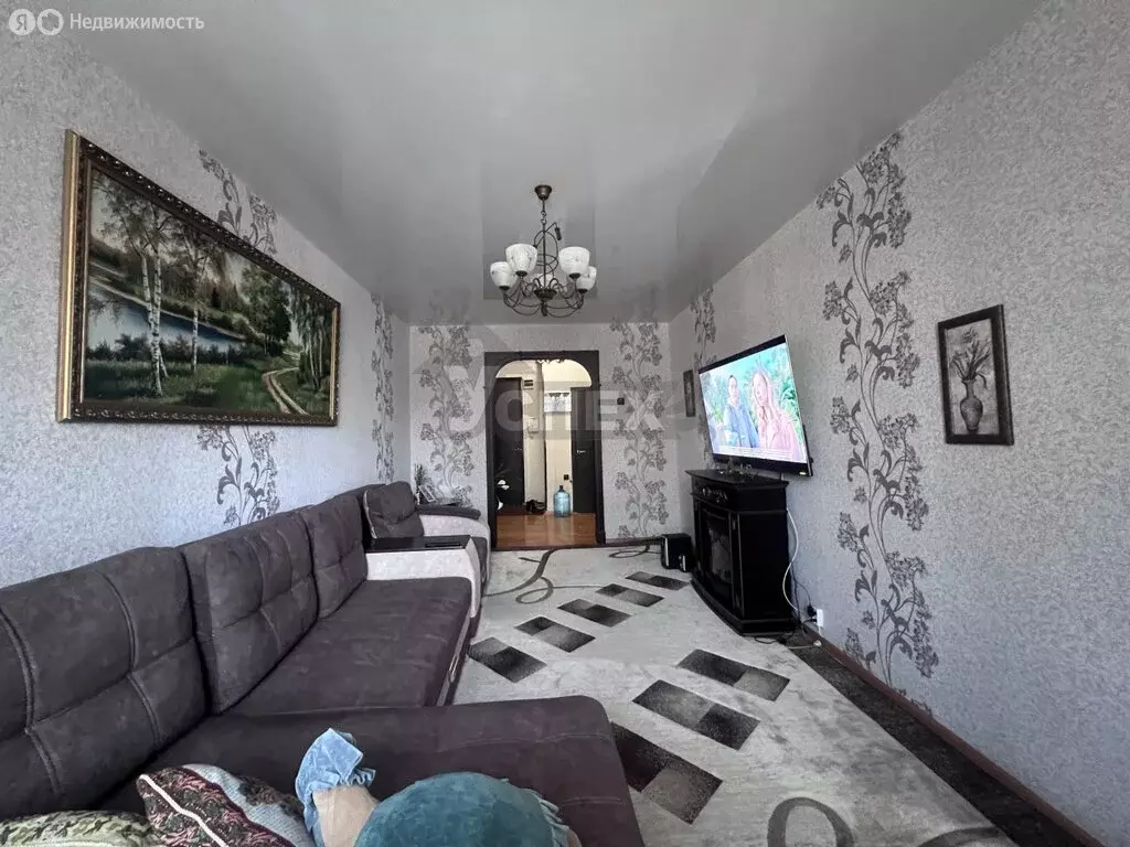 3-комнатная квартира: Нижний Тагил, Гражданская улица, 2 (84.8 м) - Фото 1