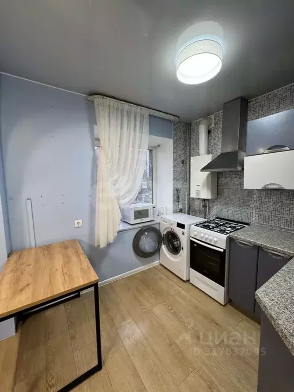 2-к кв. Коми, Ухта Октябрьская ул., 27 (44.8 м) - Фото 1