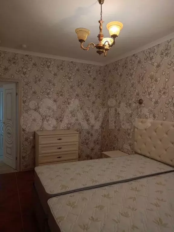 2-к. квартира, 70 м, 5/5 эт. - Фото 1