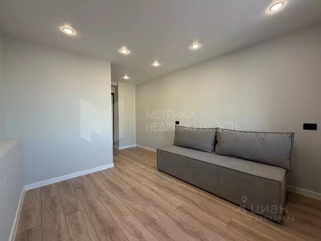 Студия Тюменская область, Тюмень ул. Республики, 239 (17.0 м) - Фото 1