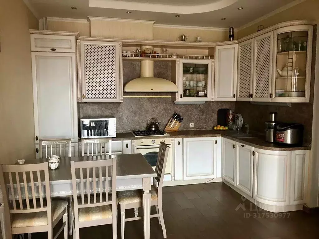 2-к кв. Краснодарский край, Геленджик ул. Орджоникидзе, 8 (65.0 м) - Фото 0