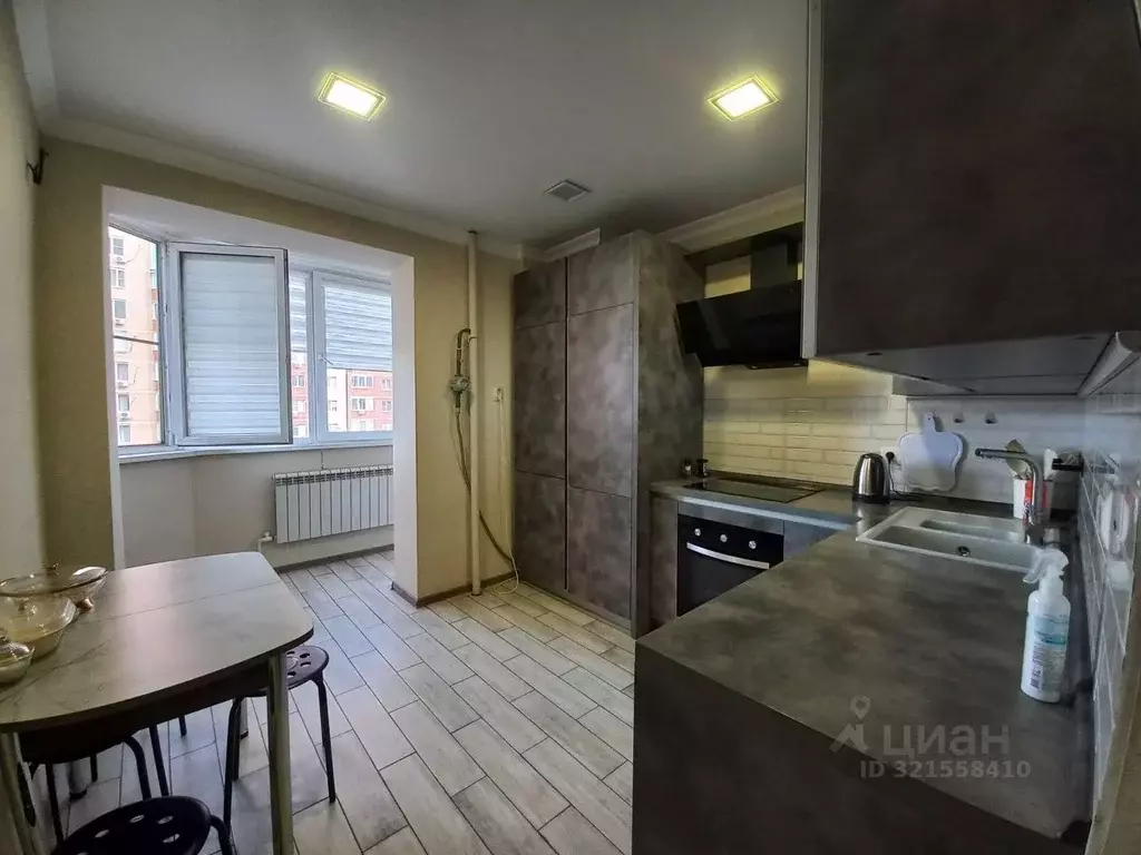 2-к кв. Астраханская область, Астрахань ул. Латышева, 3К (57.8 м) - Фото 1