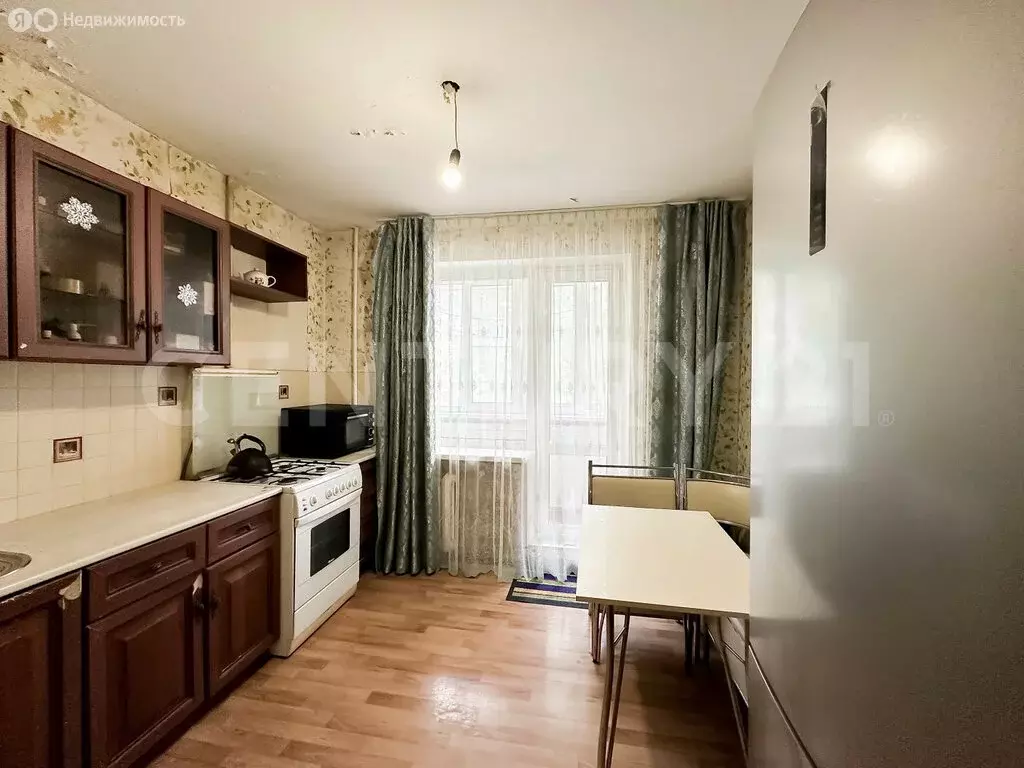 3-комнатная квартира: Чебоксары, улица Кадыкова, 6 (73 м) - Фото 0
