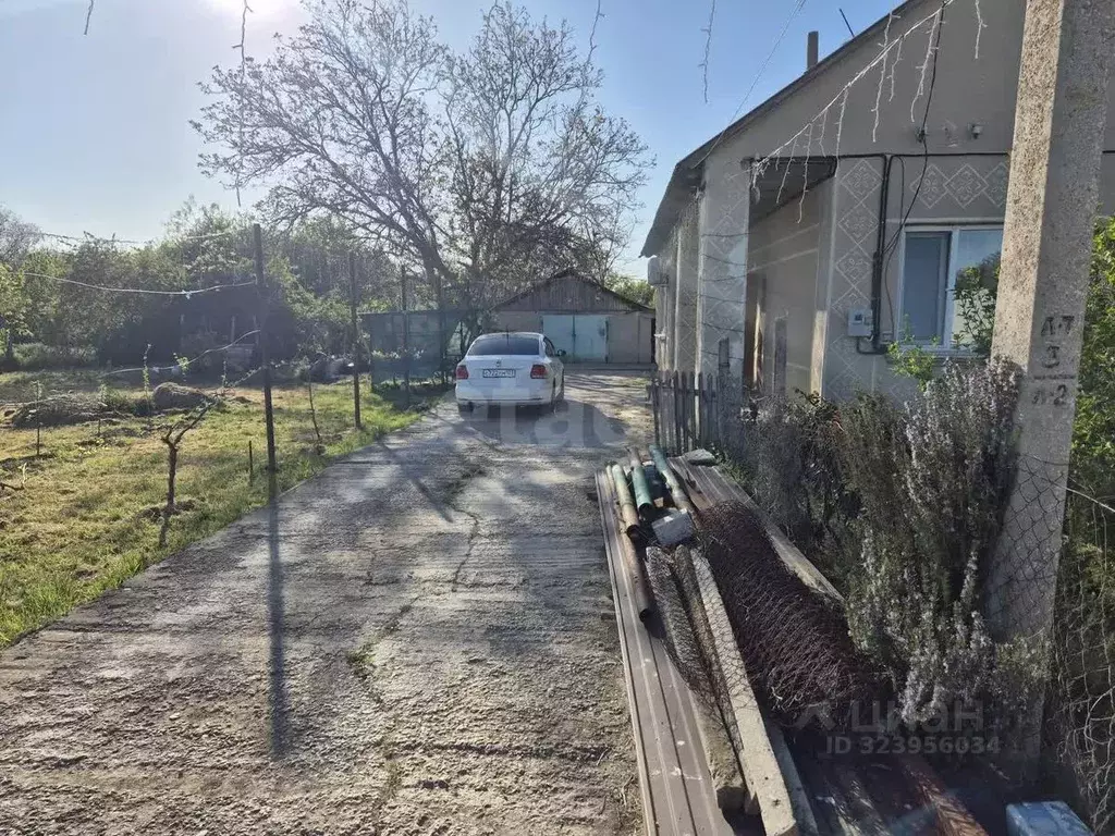 Дом в Крым, Кировский район, с. Токарево ул. Южная (94 м) - Фото 1