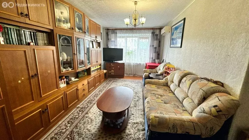 3-комнатная квартира: Волхов, Авиационная улица, 40 (58.6 м) - Фото 0