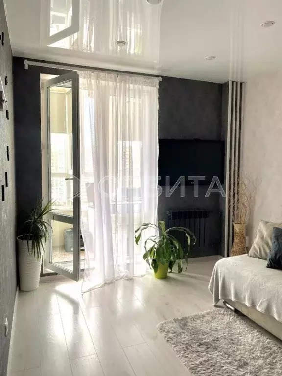 2-к кв. Тюменская область, Тюмень ул. Николая Зелинского, 19 (36.7 м) - Фото 2