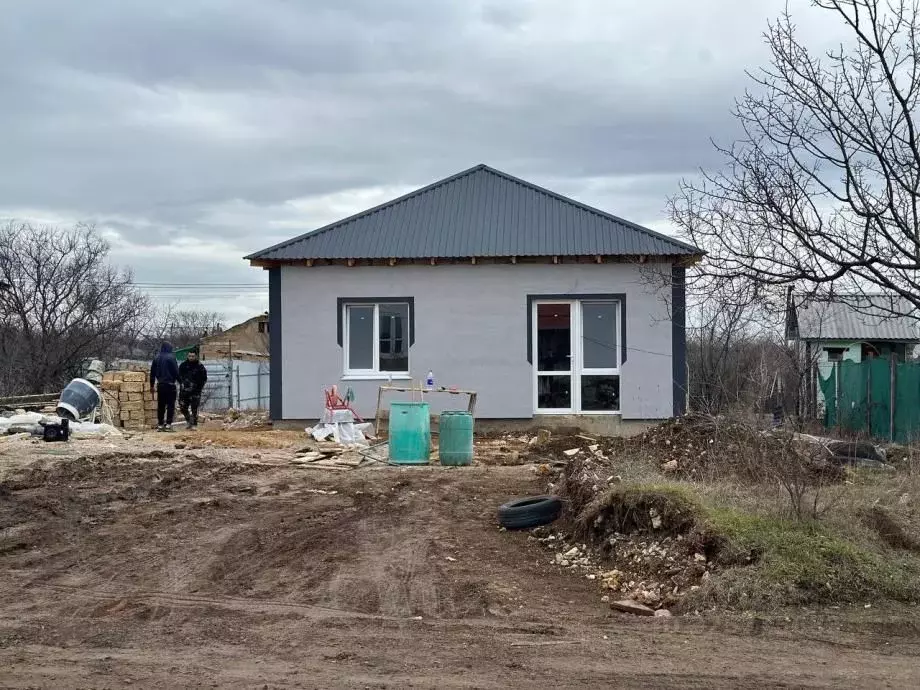 Дом в Крым, Симферопольский район, 3-й массив садовые участки ул. ... - Фото 1