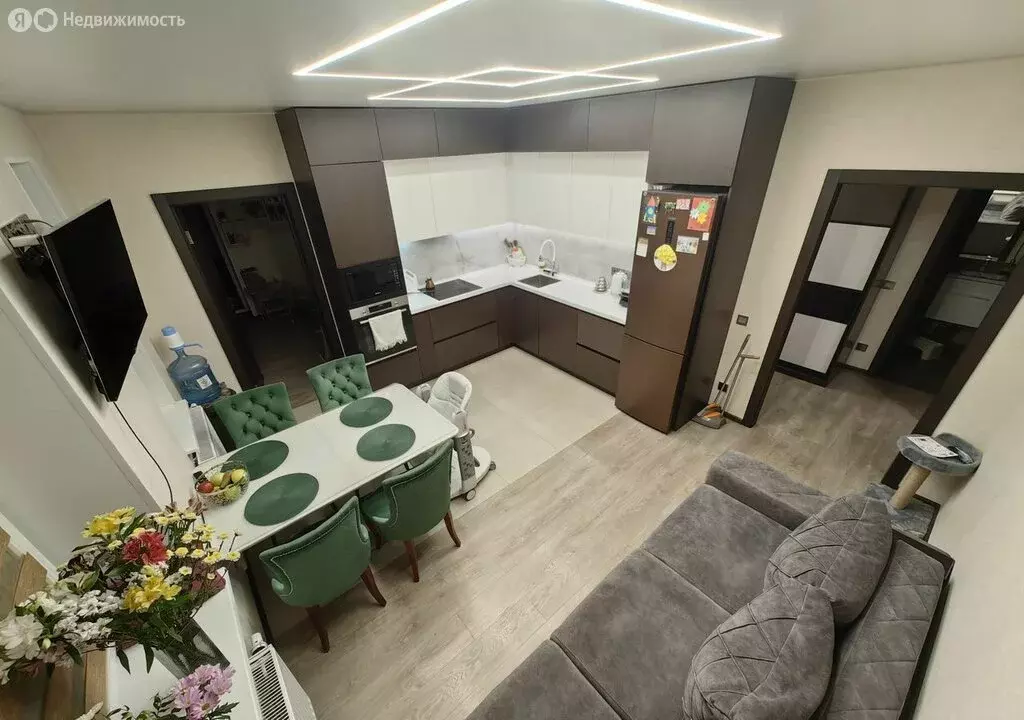 2-комнатная квартира: Новый Уренгой, проспект Губкина, 19 (59.4 м) - Фото 1