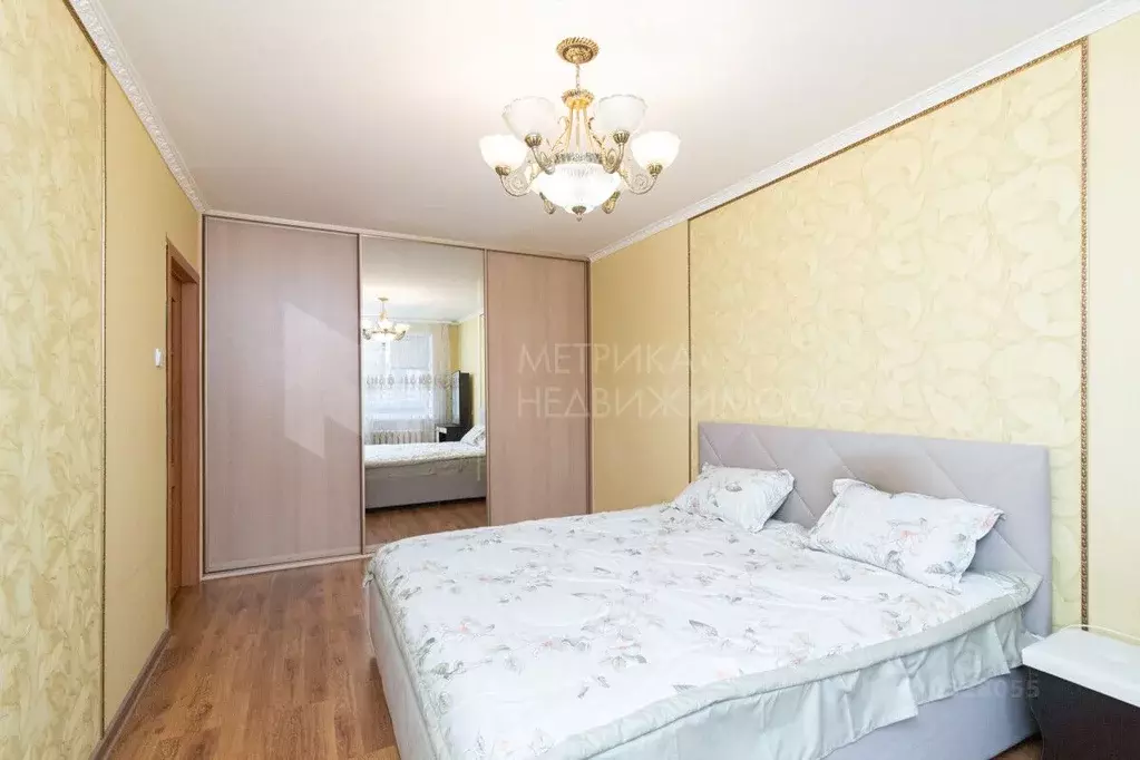 2-к кв. Тюменская область, Тюмень ул. Республики, 219 (50.5 м) - Фото 1