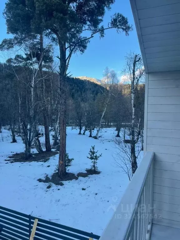 Дом в Карачаево-Черкесия, Зеленчукский район, с. Архыз  (100 м) - Фото 2