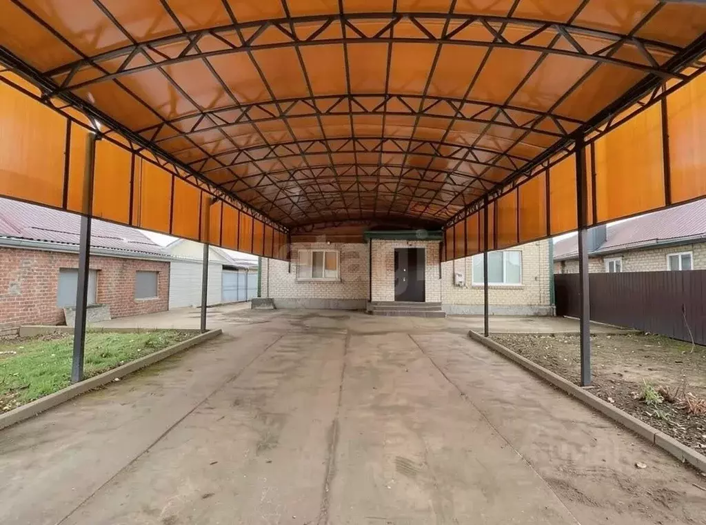 Дом в Краснодарский край, Славянск-на-Кубани Упорная ул., 61 (186 м) - Фото 2