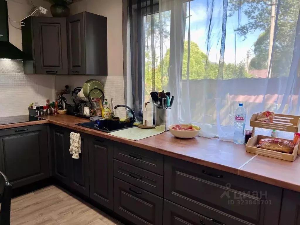 Таунхаус в Ленинградская область, Сосновый Бор пос. Калище, ул. ... - Фото 1