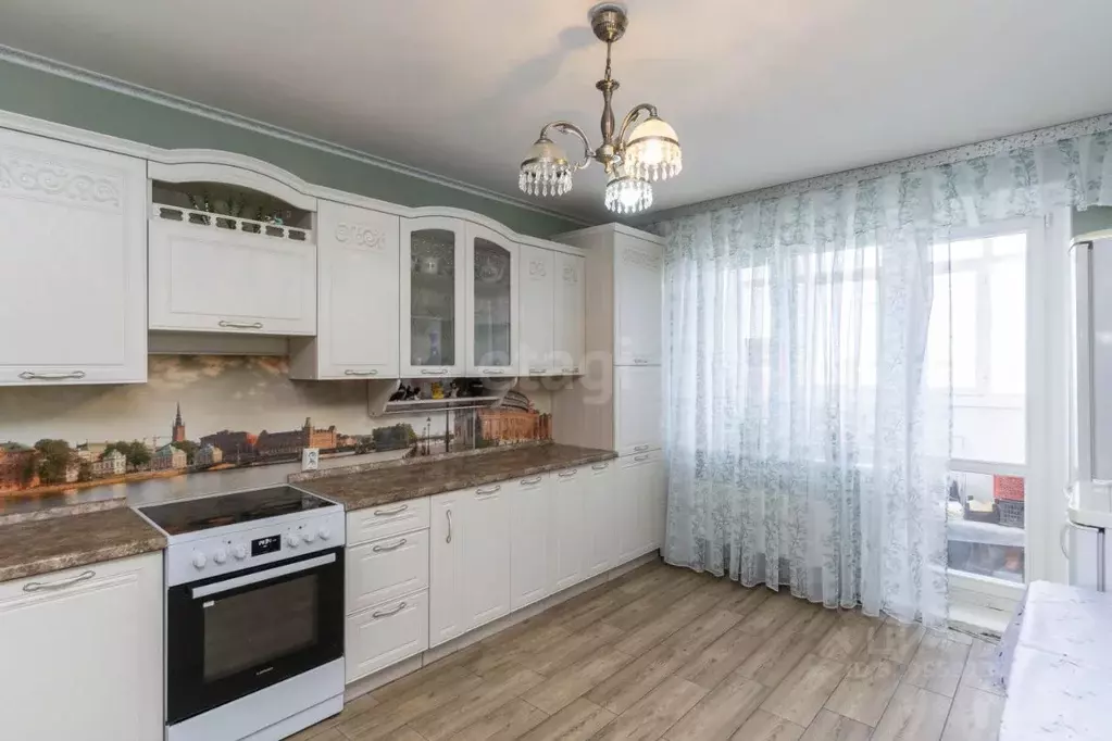 2-к кв. Тюменская область, Тюмень ул. Павла Шарова, 1к1 (67.1 м) - Фото 1