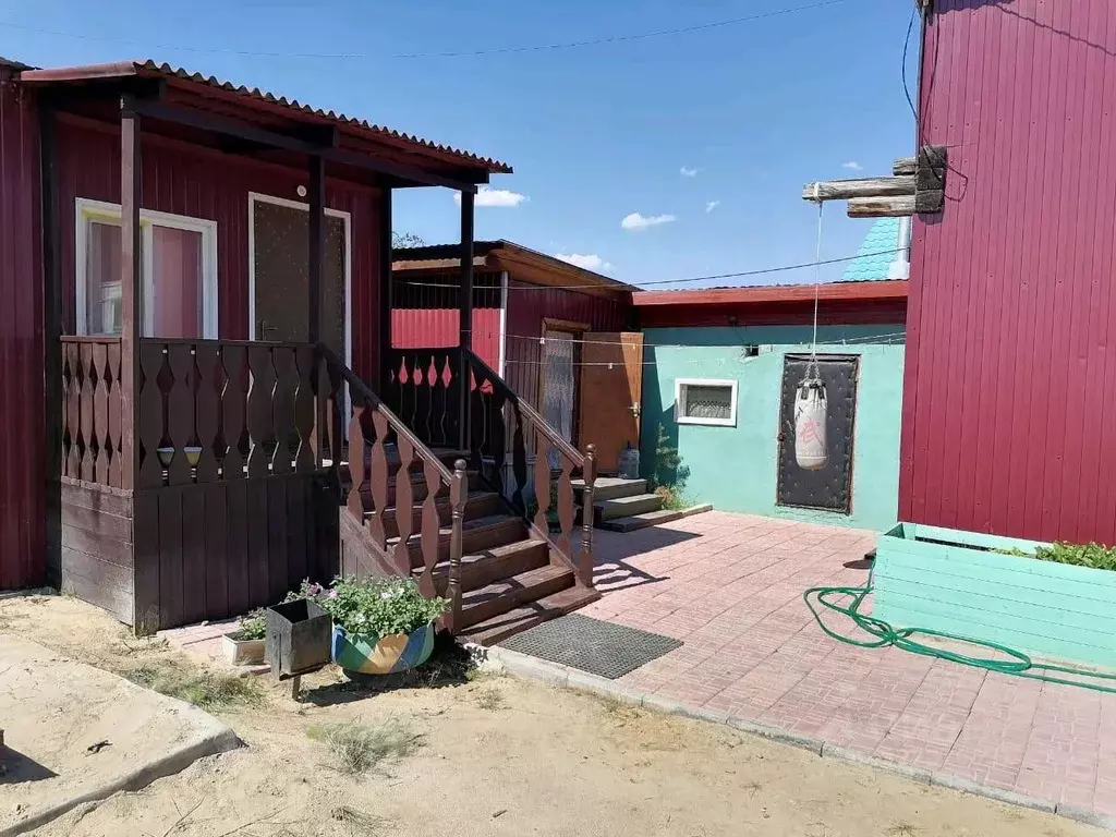 Дом в Саха (Якутия), Якутск ул. Портовское Кольцо (60 м) - Фото 2