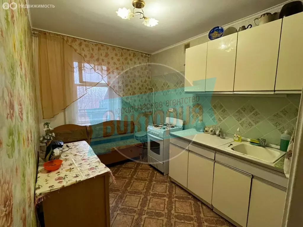 3-комнатная квартира: Мценск, улица Кузьмина, 10 (60 м) - Фото 1