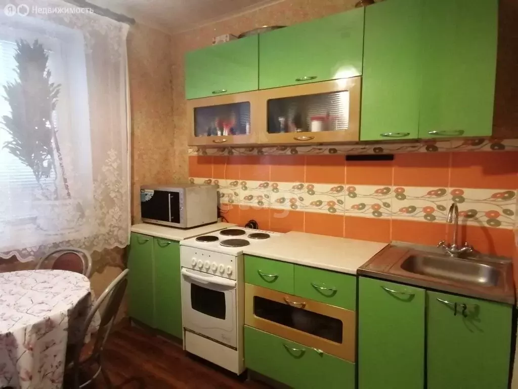 2-комнатная квартира: Тюмень, улица 50 лет ВЛКСМ, 107 (49.6 м) - Фото 2