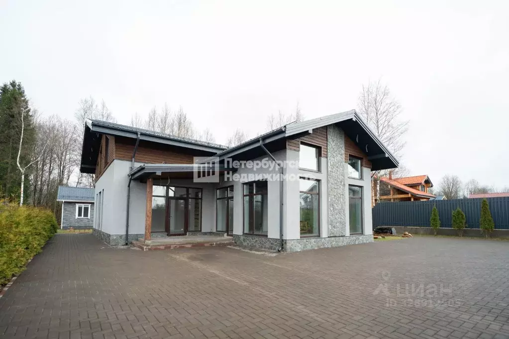 Дом в Ленинградская область, Выборгский район, Рощинское городское ... - Фото 0