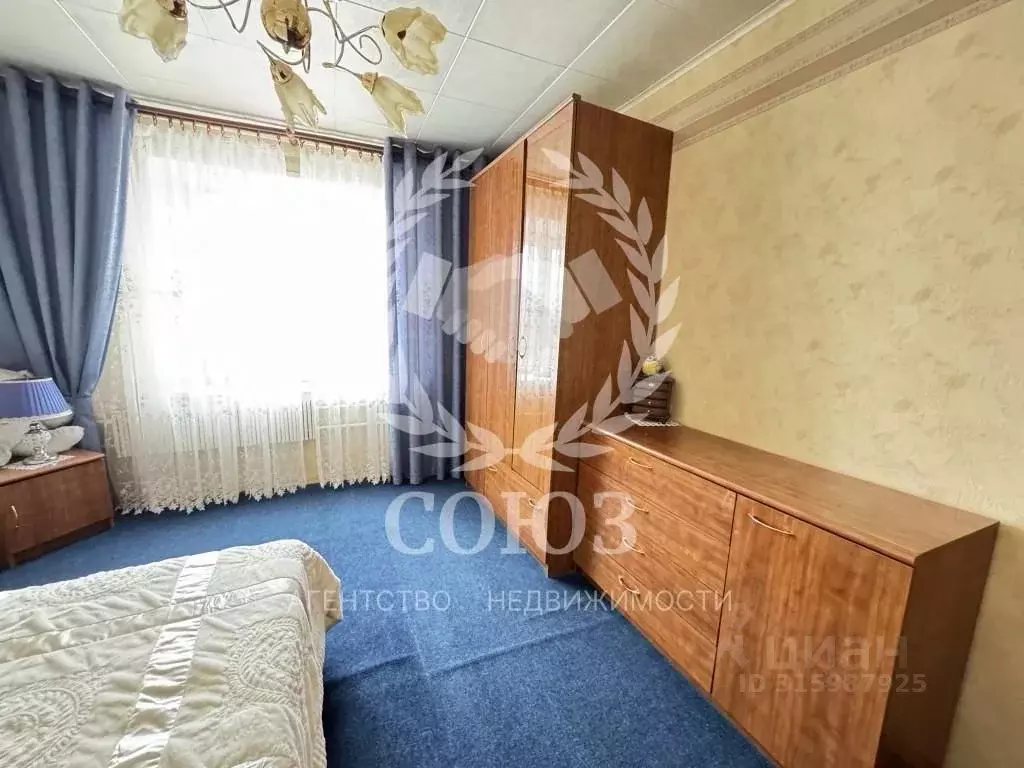 3-к кв. Калужская область, Дзержинский район, Товарково городское ... - Фото 0