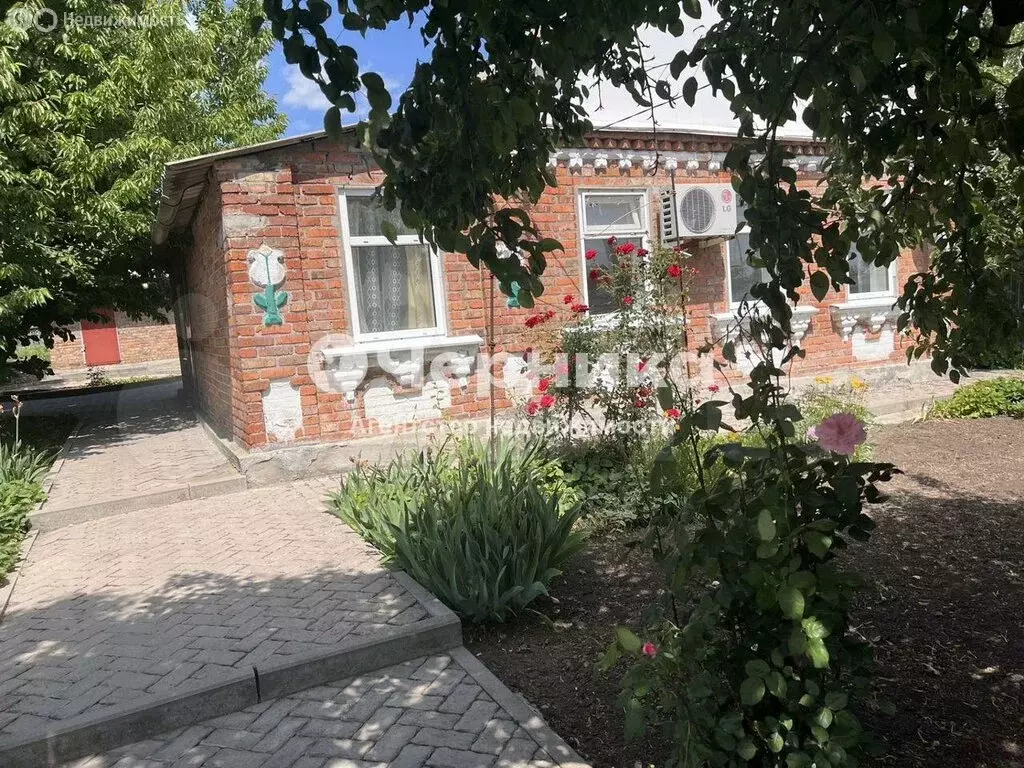 Дом в Новошахтинск, улица Лебедева (80 м) - Фото 1