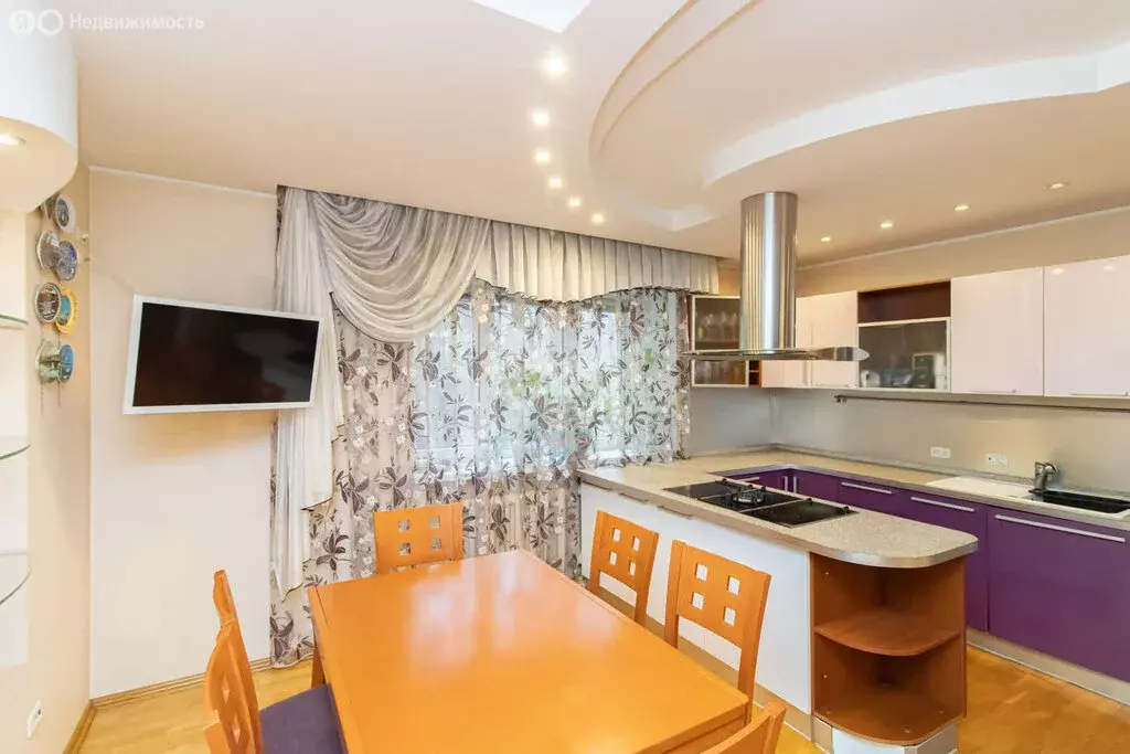 4-комнатная квартира: Тюмень, Рижская улица, 62/2 (135 м) - Фото 1