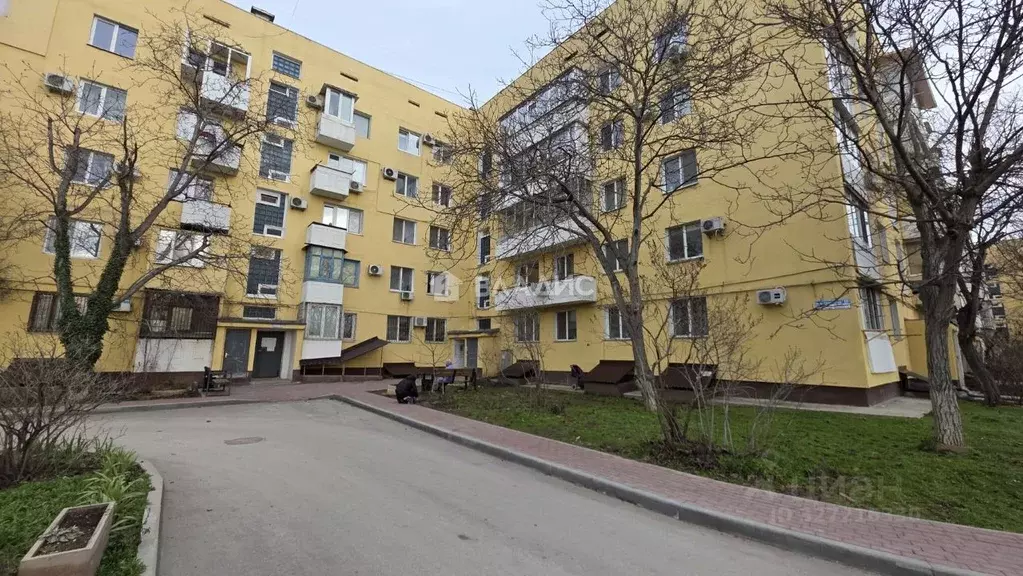 3-к кв. Крым, Симферополь городской округ, Комсомольское пгт ул. ... - Фото 1