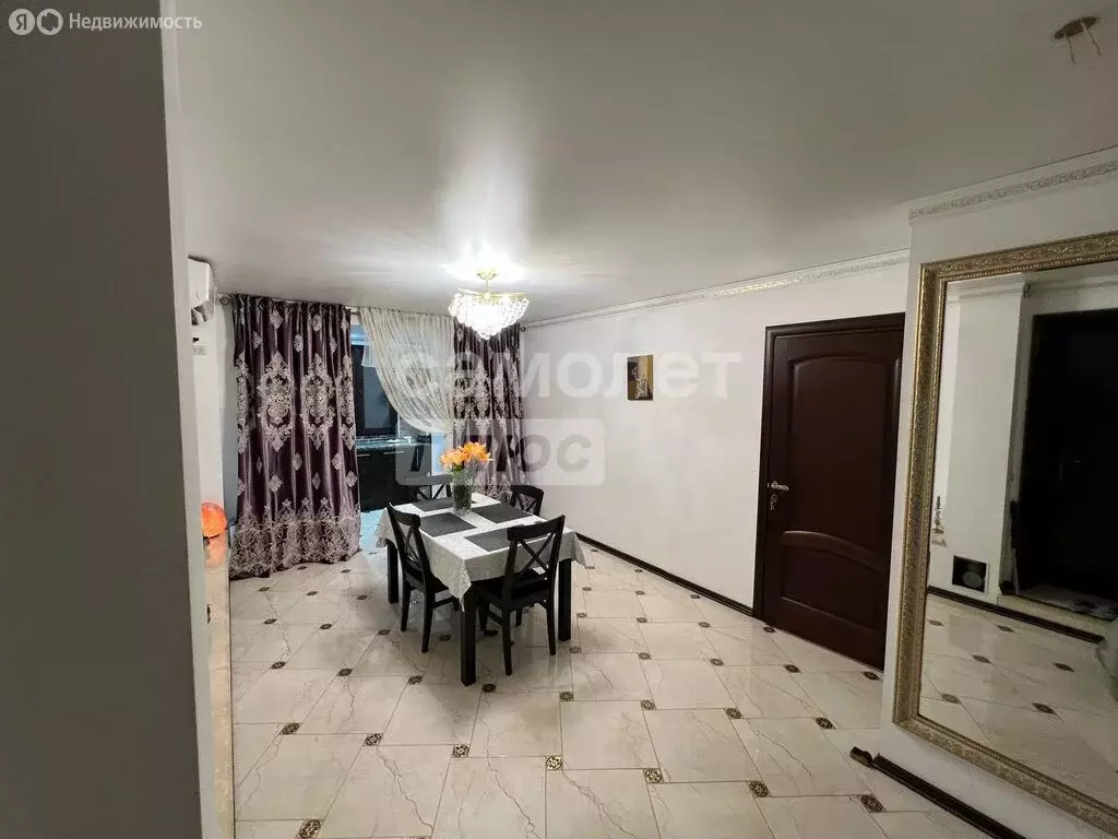 3-комнатная квартира: Хасавюрт, улица Некрасова, 71 (75 м) - Фото 0