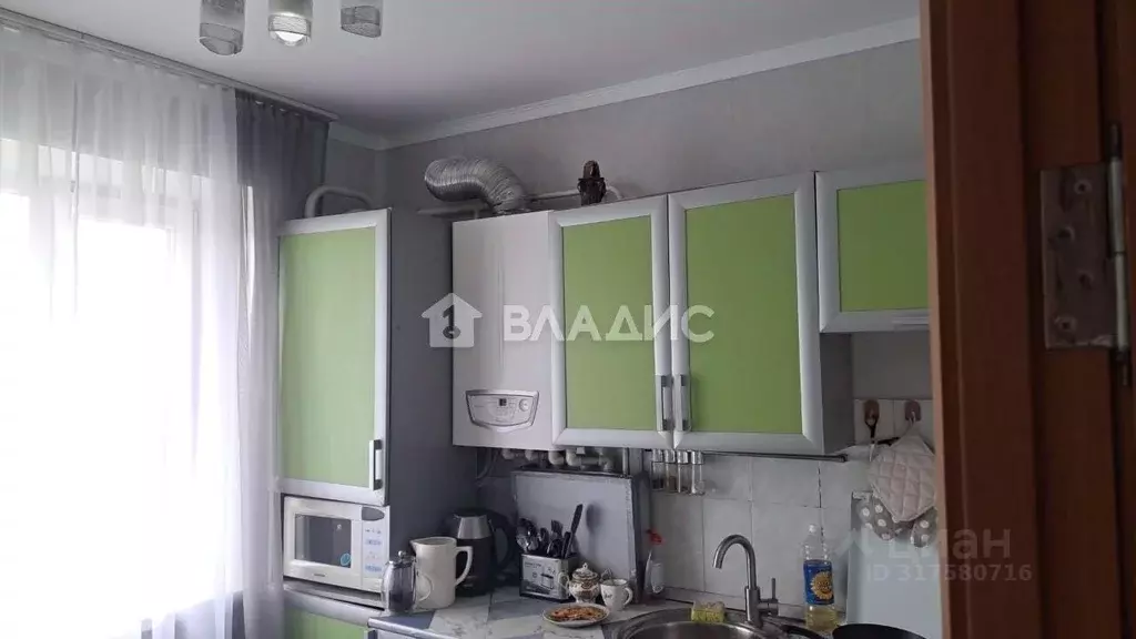 3-к кв. Ростовская область, Семикаракорск ул. А.А. Араканцева, 4 (52.0 ... - Фото 0