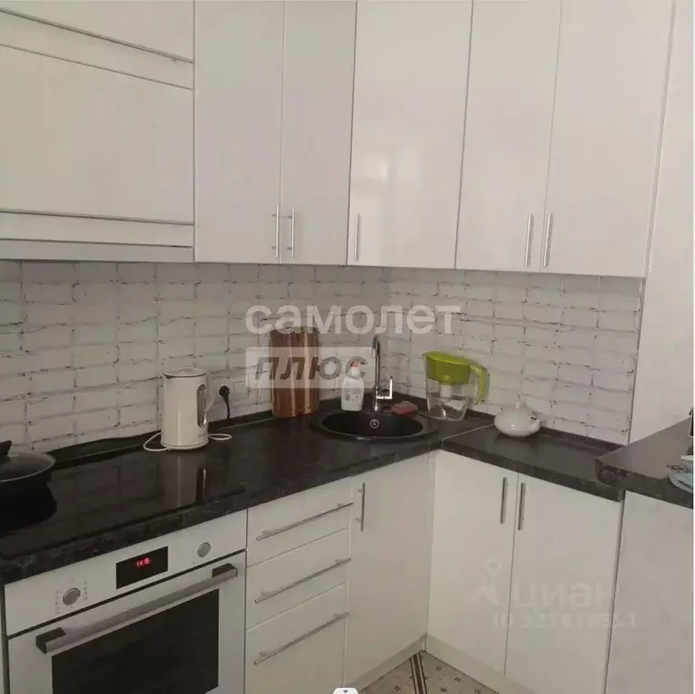 1-к кв. Омская область, Омск Светловская ул., 6 (35.0 м) - Фото 2