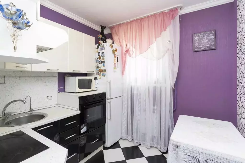 2-к кв. Тюменская область, Тюмень Широтная ул., 105 (43.8 м) - Фото 1