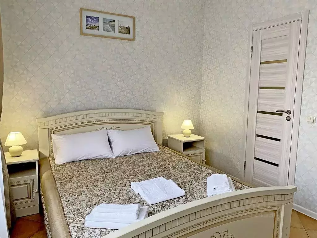 Комната Краснодарский край, Геленджик Советская ул., 7 - Фото 1