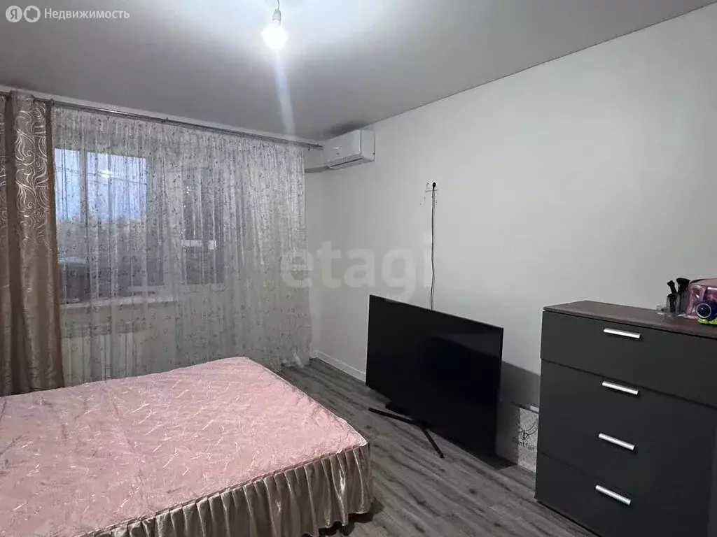 2-комнатная квартира: Саратов, улица имени А.П. Чехова, 8 (52.9 м) - Фото 1