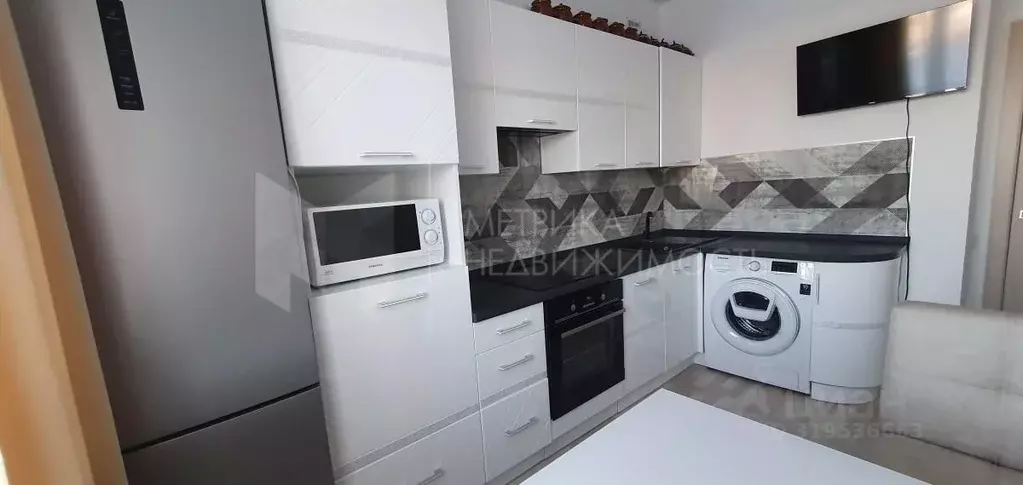 1-к кв. Тюменская область, Ялуторовск проезд Анисимовский, 5 (36.7 м) - Фото 1