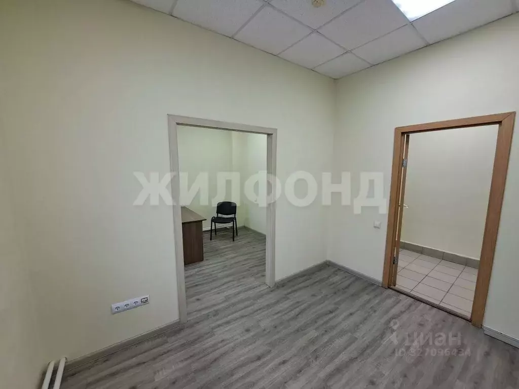 Офис в Новосибирская область, Новосибирск ул. Петухова, 51А (20 м) - Фото 1