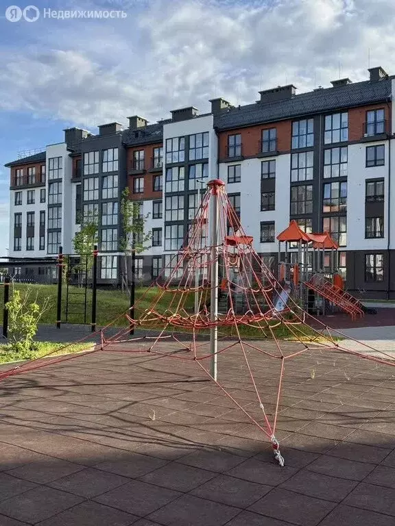 3-комнатная квартира: Гурьевск, Лазурная улица, 18 (77.7 м) - Фото 1