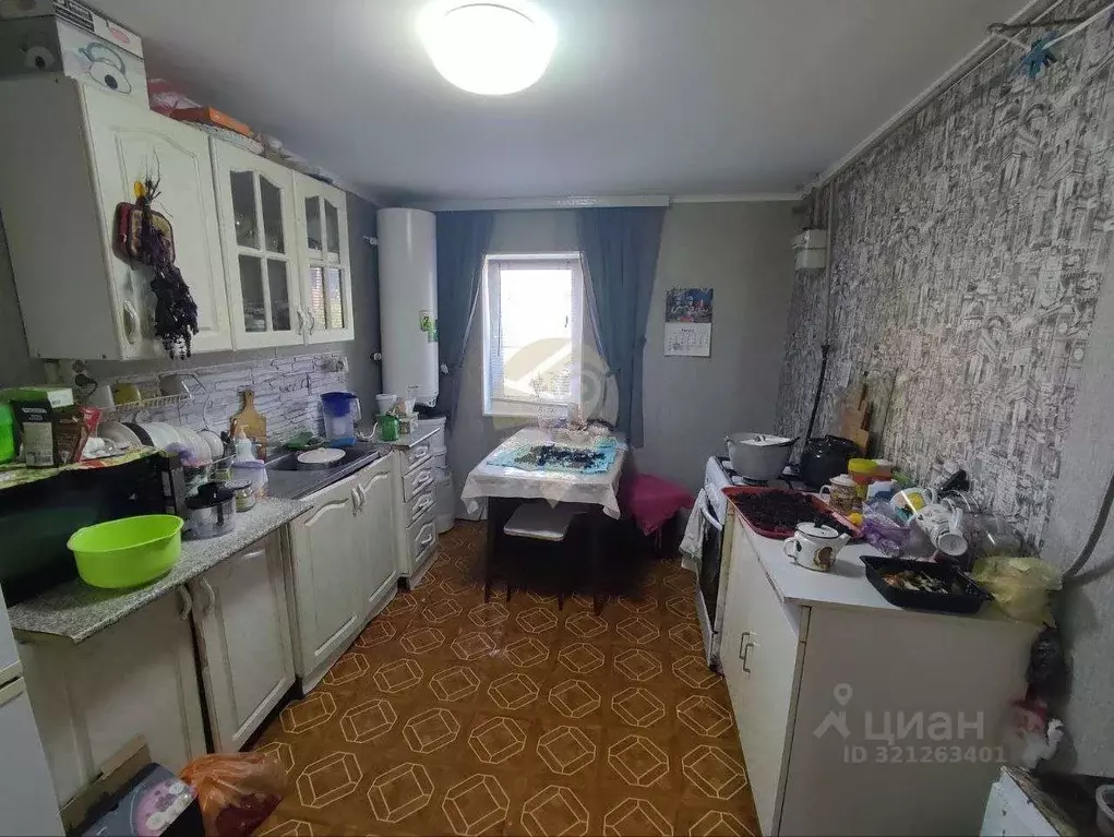 Дом в Белгородская область, Старооскольский городской округ, с. ... - Фото 1