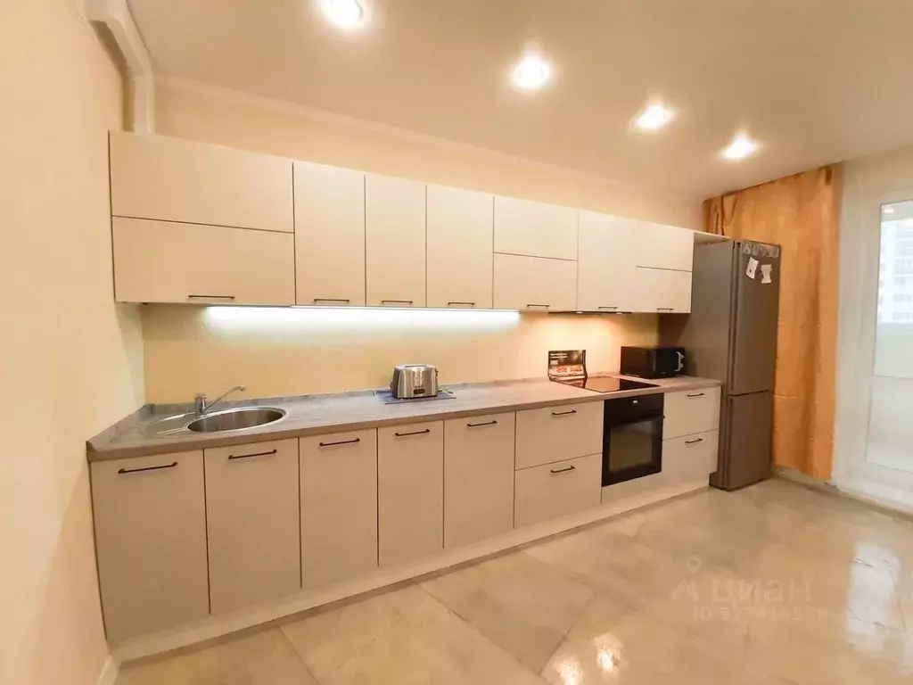 2-к кв. Орловская область, Орел ул. Андрианова, 35 (77.0 м) - Фото 1