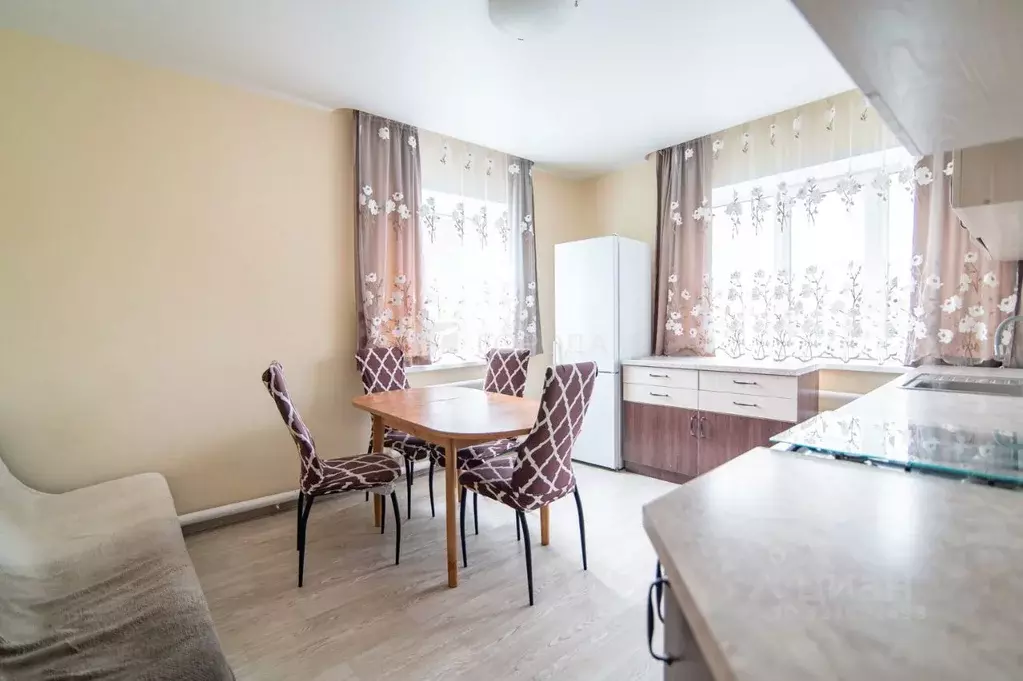 Дом в Алтайский край, Барнаул городской округ, пос. Садоводов ул. ... - Фото 1