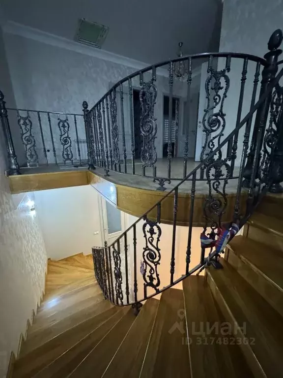 Дом в Дагестан, Махачкала ул. Гаджи Абашилова, 14 (200 м) - Фото 1