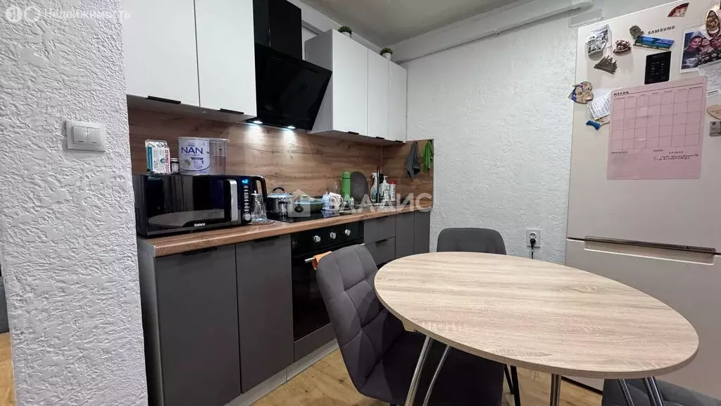 Квартира-студия: Благовещенск, Заводская улица, 4 (27.4 м) - Фото 1
