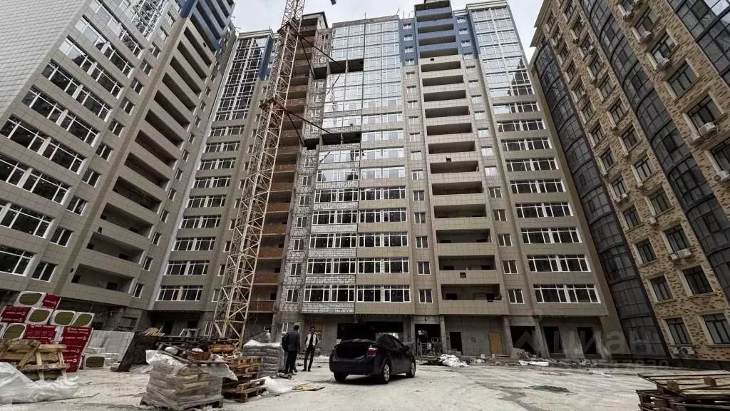 3-к кв. Дагестан, Махачкала ул. Времена Года, 7Е (92.9 м) - Фото 0