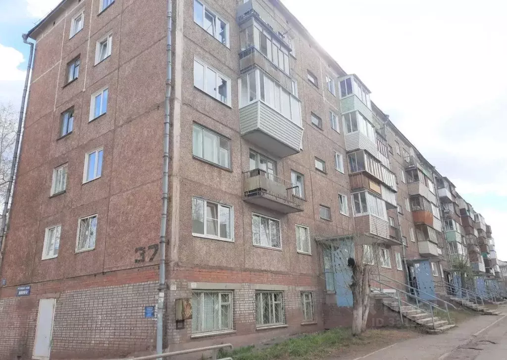 3-к кв. Иркутская область, Братск Снежная ул., 37 (61.4 м) - Фото 1