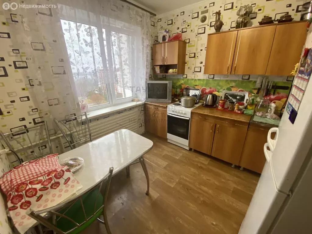 3-комнатная квартира: Нефтекамск, улица Строителей, 95 (70 м) - Фото 1